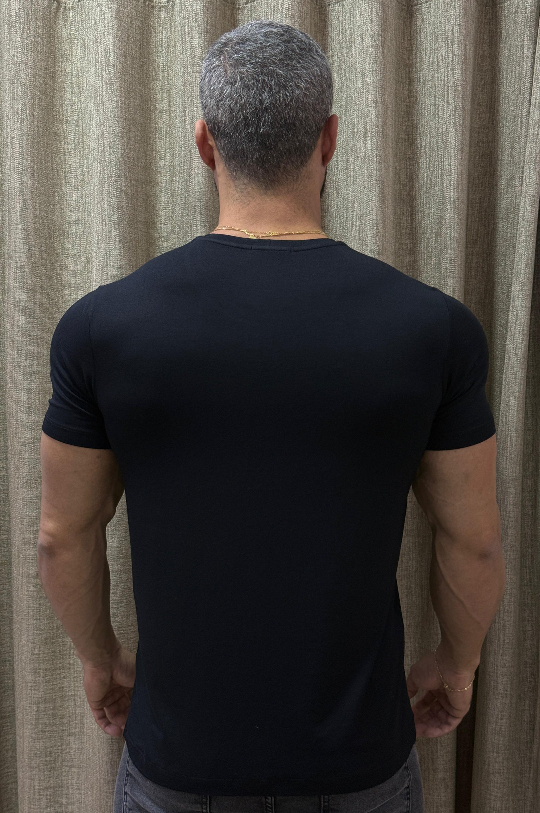 Camiseta Essential Slim Fit - Up
