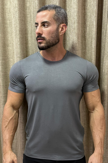 Camiseta Essential Slim Fit - Up