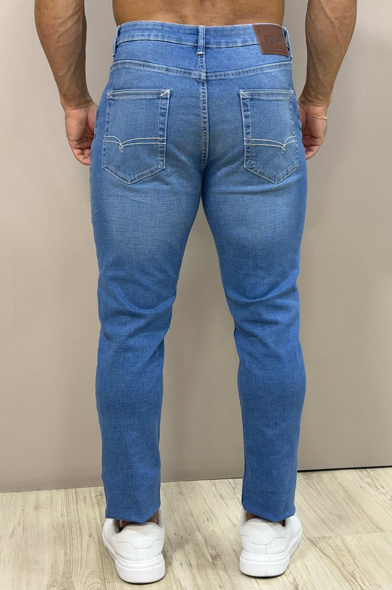 Calça Jeans Essential Slim Fit Claro - Up