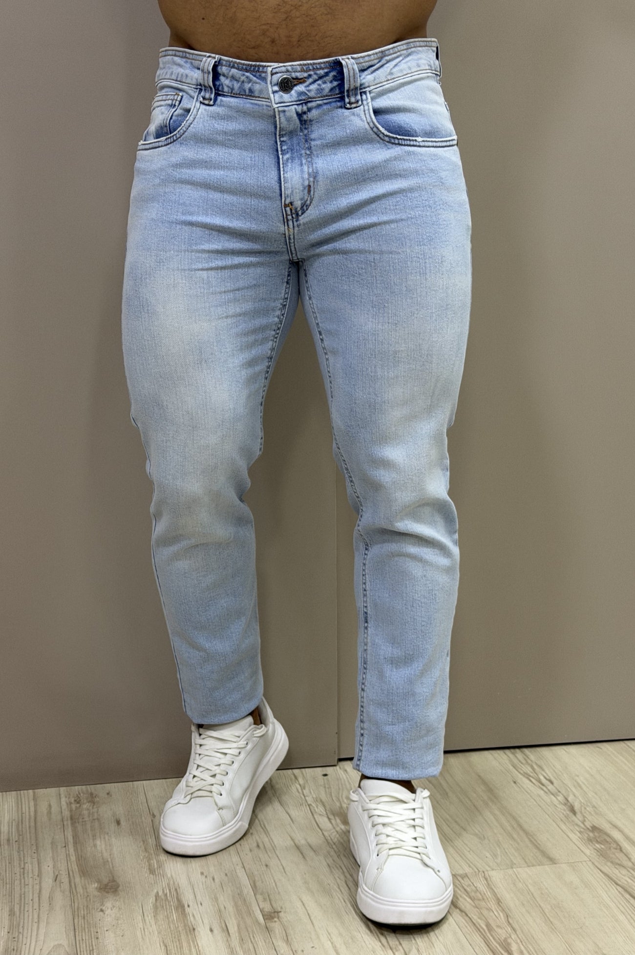 Calça Jeans Slim Delavê