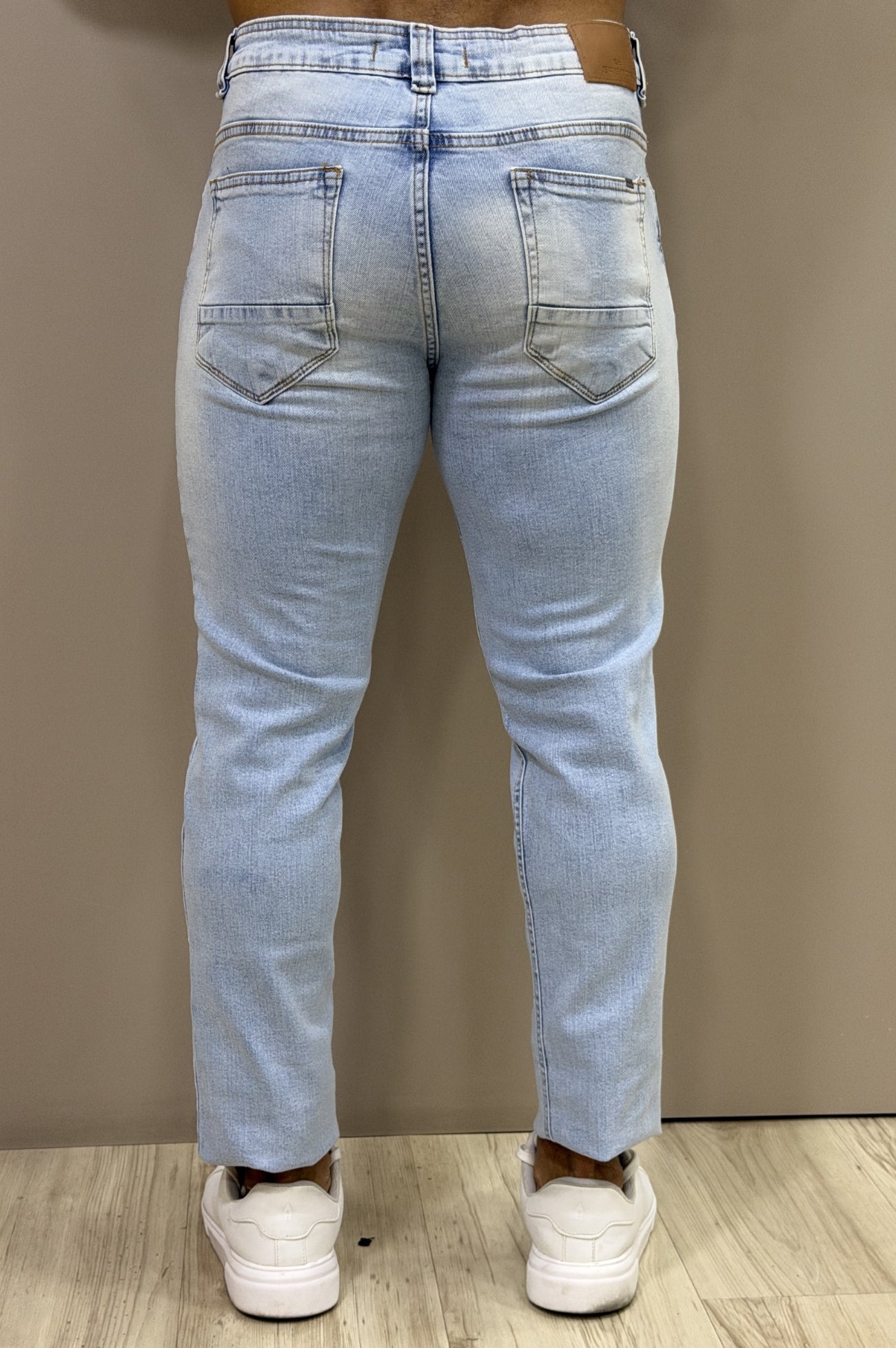 Calça Jeans Slim Delavê