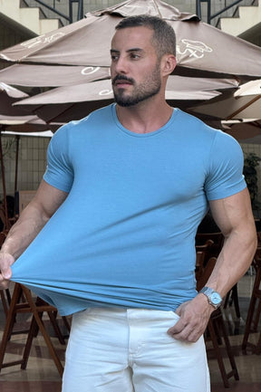 Camiseta Essential Slim Fit - Up