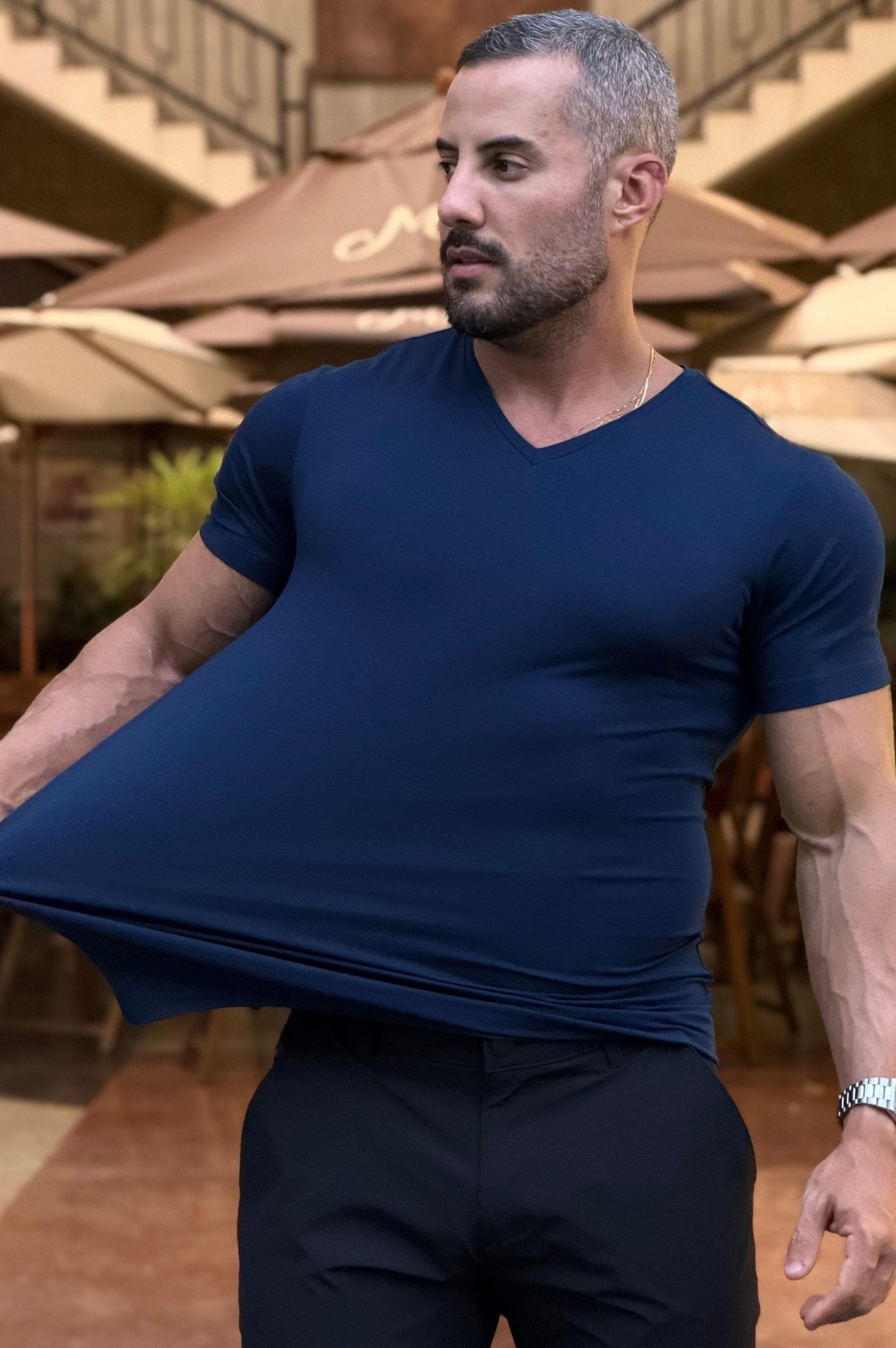 Camiseta Essential SlimFit Gola V