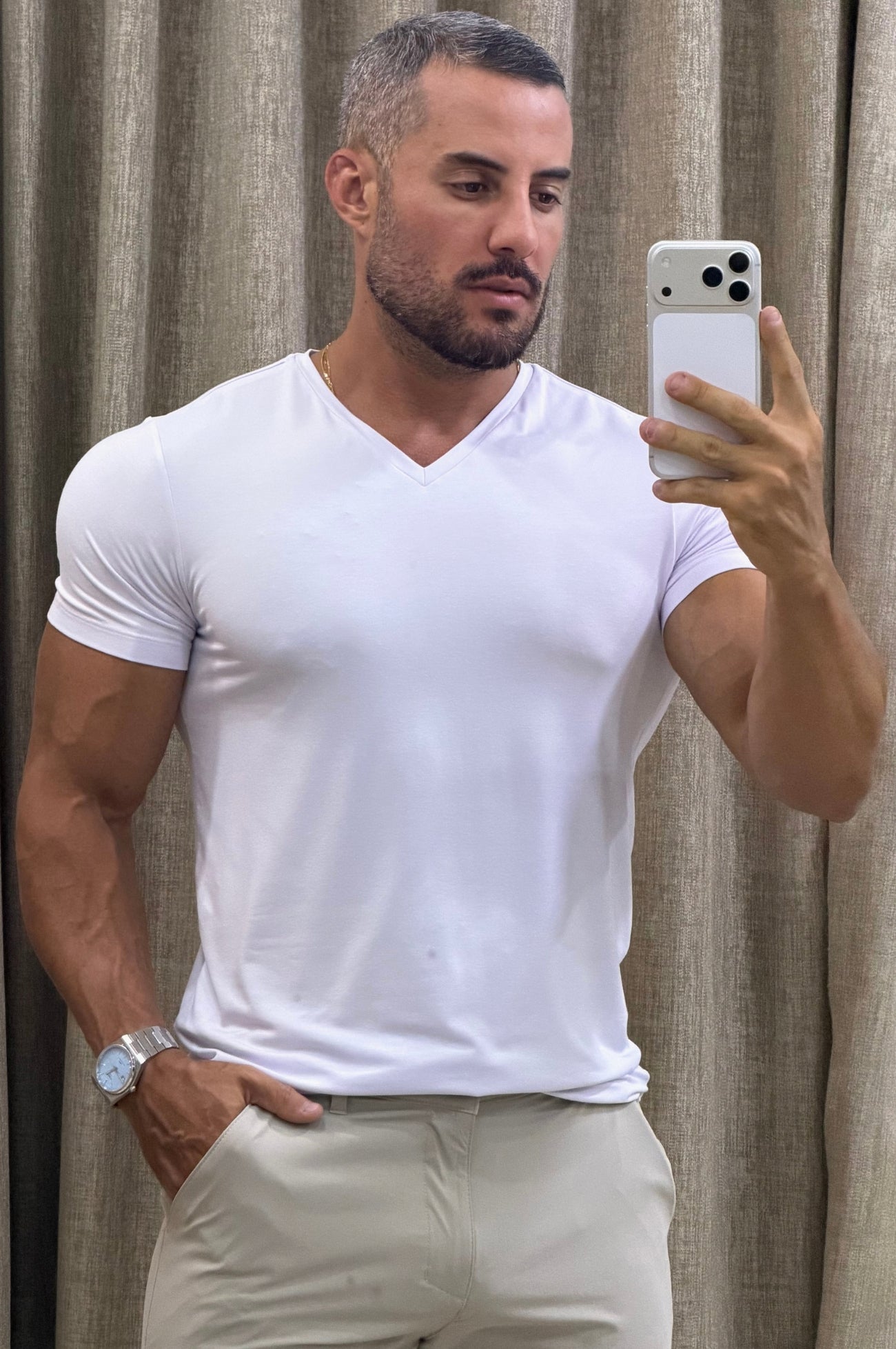 Camiseta Essential SlimFit Gola V