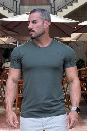 Camiseta Essential Slim Fit - Up