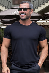 Camiseta Essential Slim Fit - Up