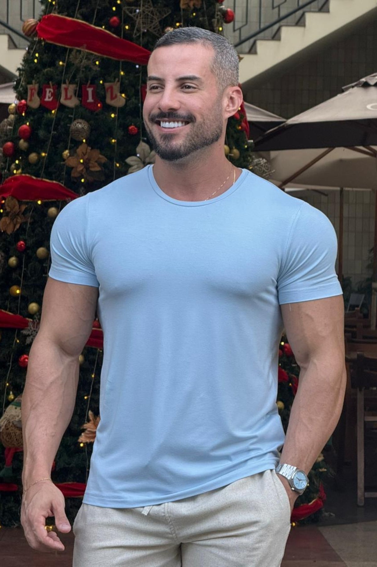 Camiseta Essential Slim Fit - Up