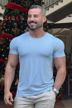 Camiseta Essential Slim Fit - Up